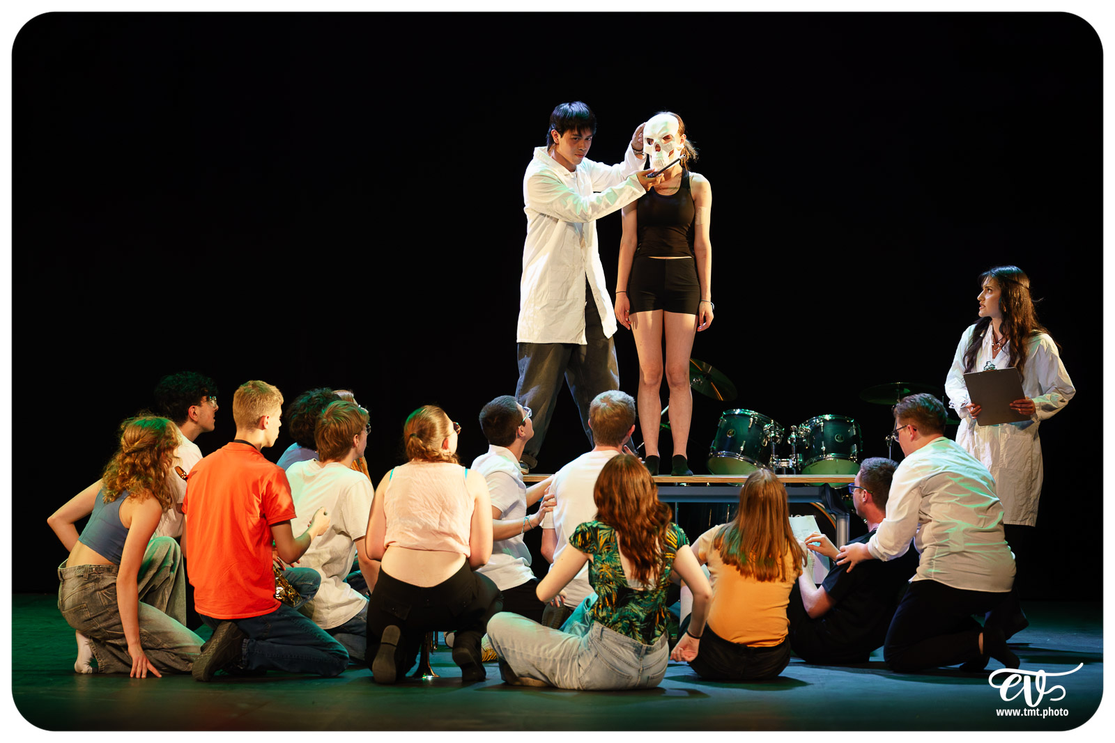 MAIS SONGEONS À RÉPÉTER S'IL VOUS PLAIT !